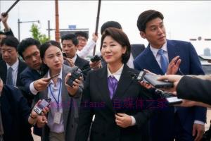 喜剧电影《正直的候选人》解说文案/剧情详述/解说教程/片源下载 20221108163031-636a8427d3111.jpg