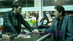 悬疑电影《警告》解说文案/剧情详述/解说教程/片源下载 20221108171024-636a8d809b94d.jpg