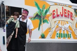 剧情电影《落魄大厨》解说文案/剧情详述/解说教程/片源下载 20221108171643-636a8efbb2d02.jpg