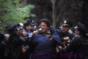 犯罪电影《神秘河》解说文案/剧情详述/解说教程/片源下载 20221108174944-636a96b898cc9.jpg