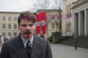 战争电影《柏林孤影》解说文案/剧情详述/解说教程/片源下载 20221108214221-636acd3d71d47.jpg