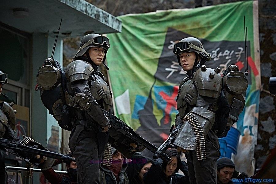 战争爱情电影《人狼 》解说文案/剧情详述/解说教程及全剧下载 20221108221511-636ad4ef75d2c.jpg