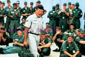 战争电影《早安越南》解说文案/剧情详述/解说教程/片源下载 20221108231441-636ae2e16726d.jpg