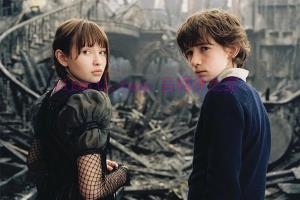 奇幻电影《雷蒙·斯尼奇的不幸历险》解说文案/剧情详述/解说教程/片源下载 20230112032347-63bf7d430a6ae.jpg