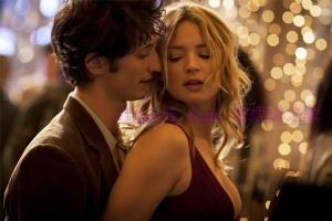 剧情电影《20岁的差距》解说文案/剧情详述/解说教程 20230625030115-6497adfbbd9de.jpg