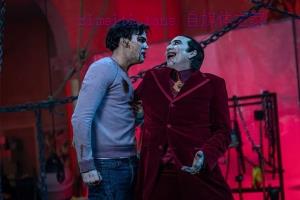 喜剧电影《雷恩菲尔德》解说文案/剧情详述/解说教程 20230730233535-64c6f3c77f62b.jpg