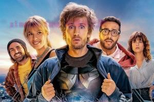 喜剧电影《谁是超级英雄》解说文案/剧情详述/解说教程 20230802061910-64c9f55e82968.jpg