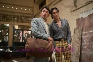 悬疑电影《非官方行动》解说文案/剧情详述/解说教程 20231013125729-65293eb9e6b57.jpg