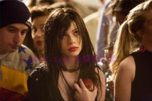 喜剧电影《今晚带我回家》解说文案/剧情详述/解说教程 20231025120021-6539035526c24.jpg