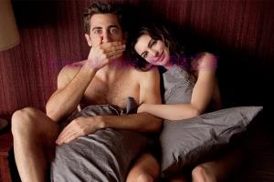 喜剧电影《爱情与灵药》解说文案/剧情详述/解说教程 20231124110152-656082a0f2699.jpg