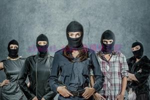 犯罪电影《女黑手党》解说文案/剧情详述/解说教程 20231124111522-656085caa537a.jpg