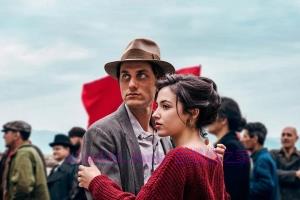 剧情电影《马丁·伊登》解说文案/剧情详述/解说教程 20231125064958-65619916dfe0f.jpg