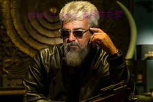 悬疑电影《勇闯龙潭》解说文案/剧情详述/解说教程 20231223050120-658669a08d64a.jpg