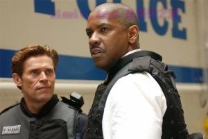 悬疑电影《局内人》解说文案/剧情详述/解说教程 20240219054523-65d2eaf38d13f.jpg