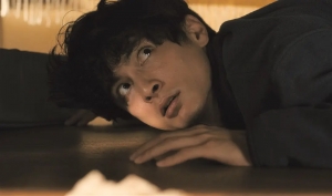 悬疑电影《我在你床下》解说文案/片源下载 20220325153108-623de03cb4aae.jpg