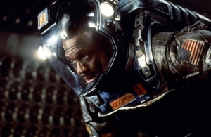 科幻电影《黑洞表面》解说文案/片源下载 20220325153123-623de04bb73a5.jpg