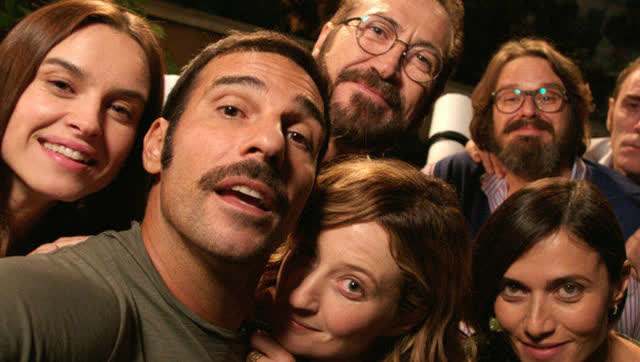 剧情电影《完美陌生人》解说文案及全剧下载 20220325160418-623de8028c2ce.jpg