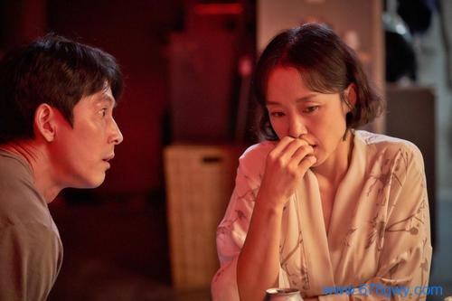 犯罪电影《抓住救命稻草的野兽们》解说文案及全剧下载 20220325160535-623de84f8c3f8.jpg