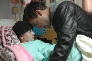 剧情电影《超级礼物》解说文案/片源下载 20220325162952-623dee00b2451.jpg