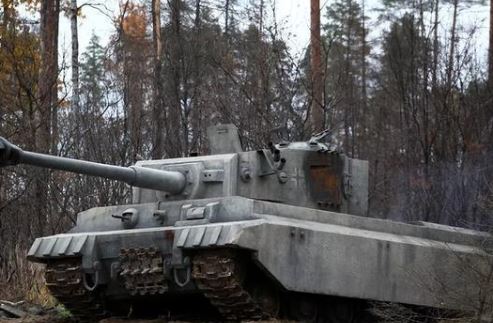 冒险电影《白色虎式》解说文案及全剧下载 20220325163027-623dee23e7a9e.jpg