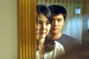 剧情电影《空房间》解说文案/片源下载 20220325163656-623defa88545e.jpg