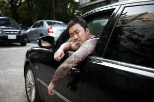 惊悚电影《邻居》解说文案/片源下载 20220326021957-623e784d3b005.jpg