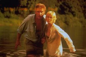 剧情电影《六天七夜》解说文案/片源下载 20220405031055-624bb33fe1ee2.jpg