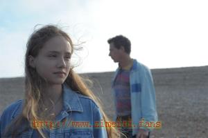 剧情电影《乌娜》解说文案/片源下载 02af6e1cc0a1.jpg