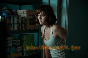 科幻电影《科洛弗道10号》解说文案/片源下载 20220610052508-62a2d5b41ab71.jpg