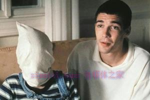 悬疑电影《趣味游戏》解说文案/片源下载 20221102030638-6361debe94090.jpg