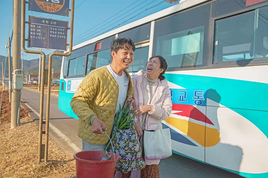 喜剧电影《熊男》解说文案/剧情详述/解说教程-自媒体之家