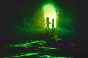 恐怖电影《不对劲的孩子》解说文案/剧情详述/解说教程-自媒体之家